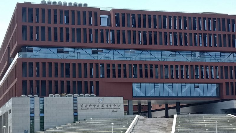 电子模块代工与贴片：揭秘两者间的差异与选择要点