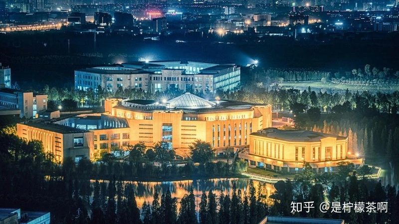 电子产品行业排名揭秘：如何准确对比价格与性能**